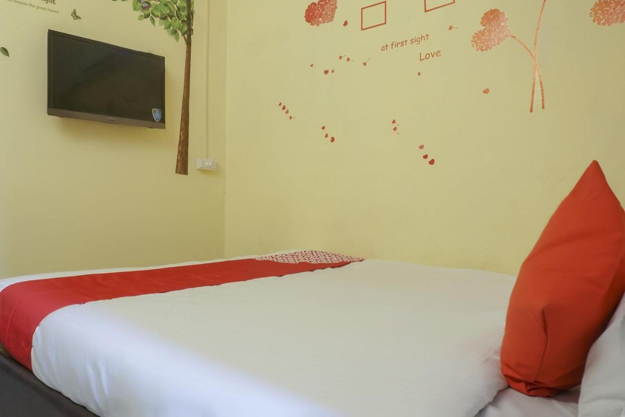Hotel O R K Hotel Pimpri-Chinchwad Eksteriør billede