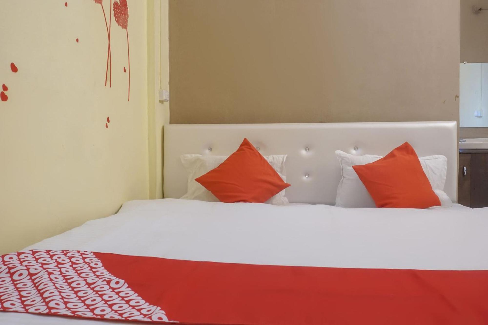 Hotel O R K Hotel Pimpri-Chinchwad Eksteriør billede
