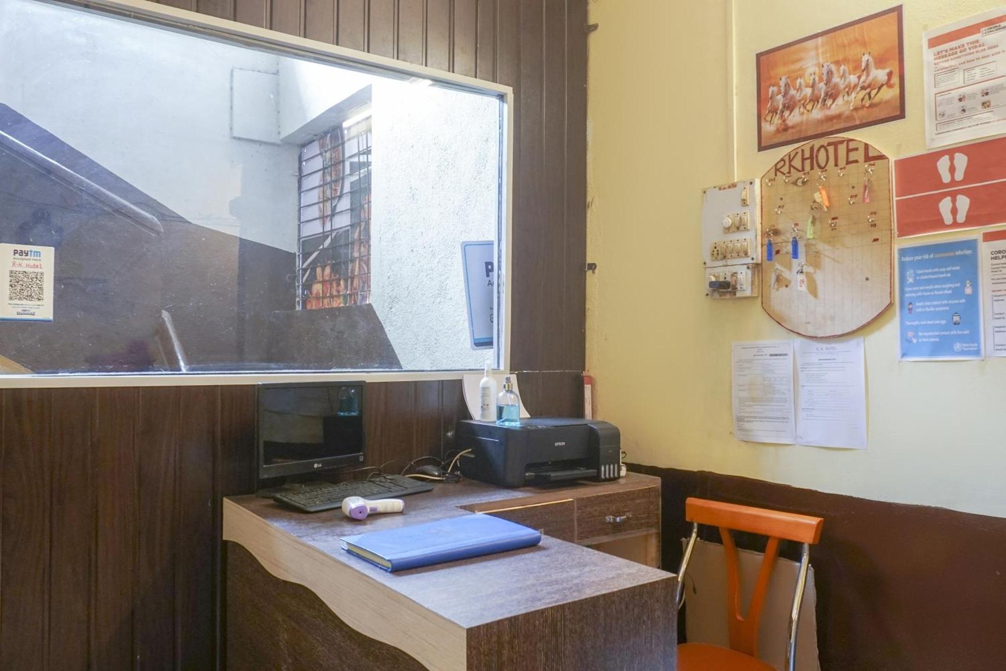 Hotel O R K Hotel Pimpri-Chinchwad Eksteriør billede